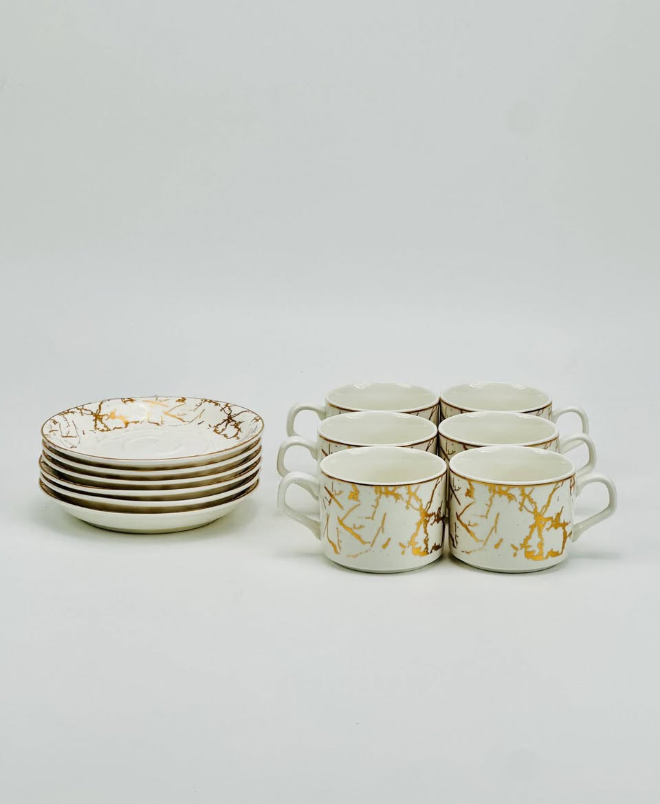 هذا مو مجرد سيت… هذا لمسة فخامة تخلي ضيافتك غير مستوى ✨
سيت أكواب وصحون سيراميك نخب أول بلون أبيض صافي، مزين بنقشة ذهبية فخمة تعكس ذوق راقي وتضيف لمعة تجنن لكل ميز 👌
🔸 ٦ أكواب + ٦ صحون مطابقة
🔸 مثالي للچاي والقهوة بالعزايم
🔸 يد مريحة وسهلة المسك
🔸 سيراميك صحي ما يتفاعل ويا الحرارة
🔸 يحافظ على سخونة المشروب
🔸 تنظيفه سريع وبدون تعب
سعره بـ 13 الف فقط... ✨🤞
💌للطلب او الاستفسار يرجى التواصل على الخاص 🤞💖


**إذا كنت صاحب هذا الإعلان وتريد حذفه لأي سبب، رجاءا أرسل رسالة إلى الدعم الفني**