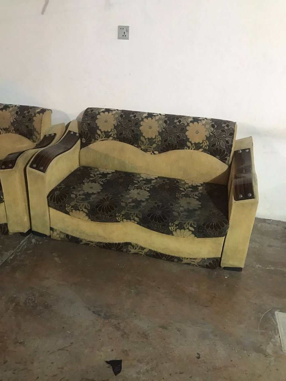 تخم قطعتين
سعر ١٢٥
***********
