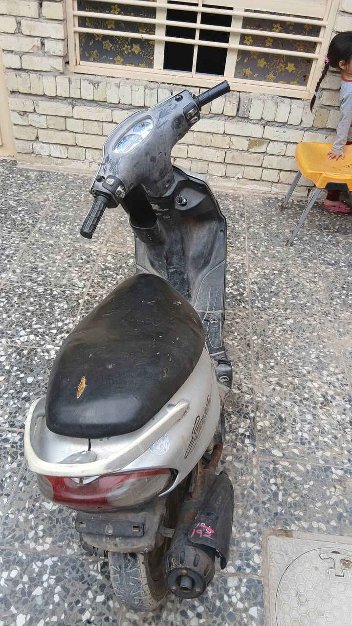 السلام عليكم دراجه ماكس كفرات كامله كهربائيات كامله نكره سلف فقط صوت بل كلجة الخلفي السعر ٢٥٠ الرقم ***********مكان بغداد الشعب
