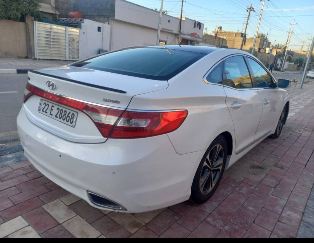 السلام عليكم ورحمة الله وبركاته
هونداي ازيرا موديل 2012  
 مكينه 6 سلندر كير. مكفول
موصفاتها
بصمه ابواب وتشغيل بصمة جنطة بانوراما طكتين 
كشنات جلدداخل جلد ملكي تدفئه  كشنات
قطعتين تبريد تحكم كشنات منفصل 
تحكم كشنات كهربائي 
اشاير بل مري. وبعد بيها هواي مواصفات  سونار. سياره مرفق بصور شوفه واتصل وبيك خير وتدلل
مكان سياره كربلاء طوريج
السعر١١٥وبيها مجال 
‎0771 285 2220
