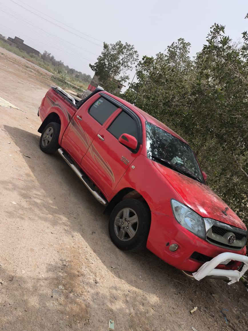 سلام عليكم
بيكم هايلوكس للبيع ميديل 2010 
شاصي 19 كويتي 
كير عادي 
السياره جاهزه من كلشي  سنويه لل27رقم مثنى  
‏‪.   0781 139 8935‬‏.   ‏‪0771 171 4134‬‏
