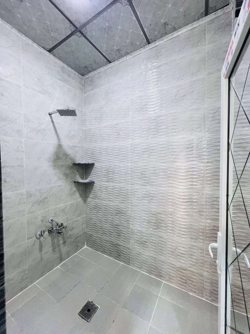 للبيع
#عقارات_مملكة_الخير 
دار  للبيع على شارع 12 متر  
 في حي الفلاح الثانية خلف المرور   
المساحة 100 متر     
 سند  طابو سكني ملك صرف  
 
لطلب السعر اضف تم 
*********** 
***********‏‪
او مراجعة مكتب مملكة الخير للعقار الكائن في سايدين  البحرين قرب قاعة الفخامة للاعراس
