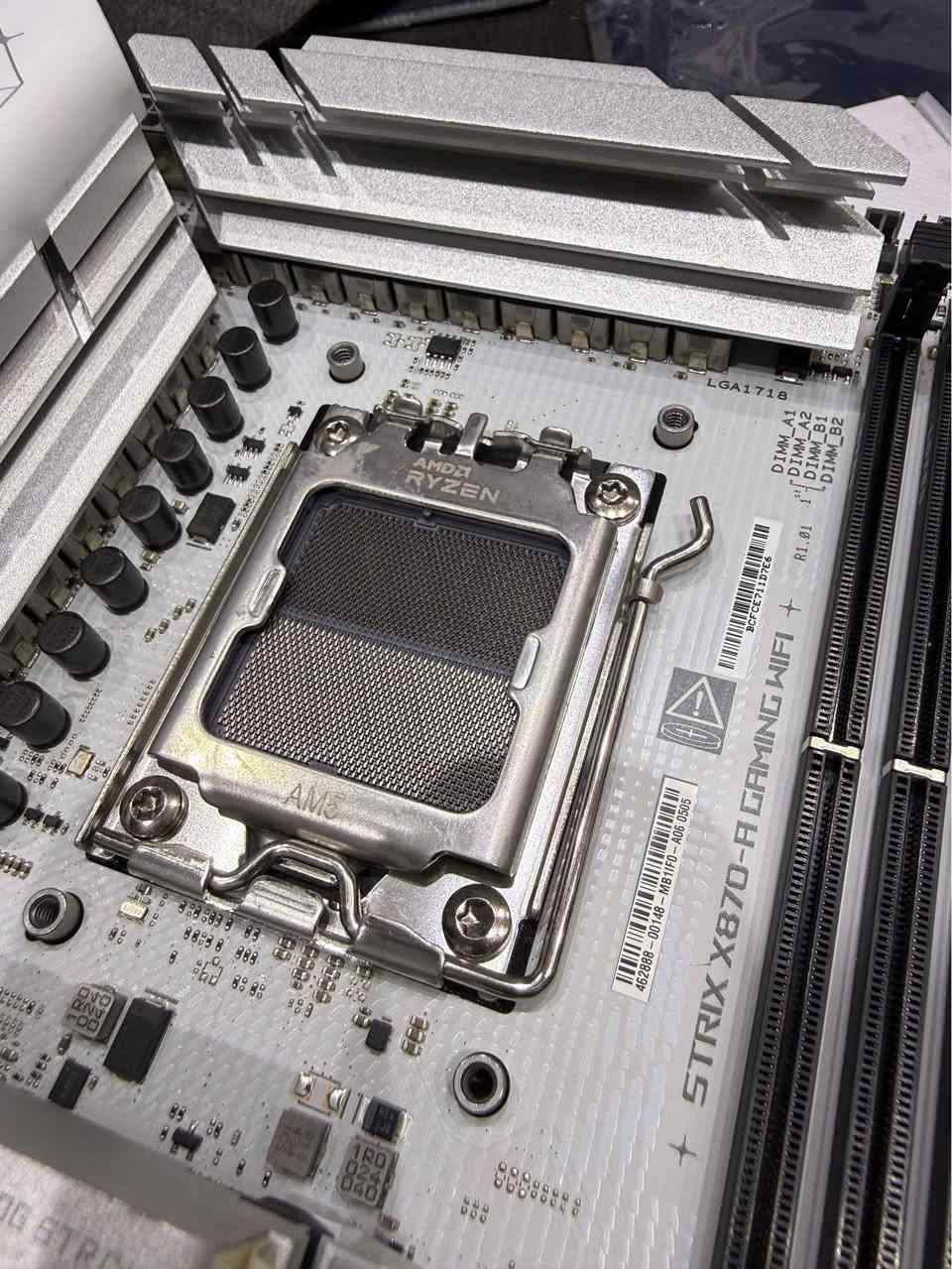 ASUS ROG Strix X870‑A Gaming WiFi 7
البيع 350 الف قفل موجود توصيل بغداد, العراق


**إذا كنت صاحب هذا الإعلان وتريد حذفه لأي سبب، رجاءا أرسل رسالة إلى الدعم الفني**