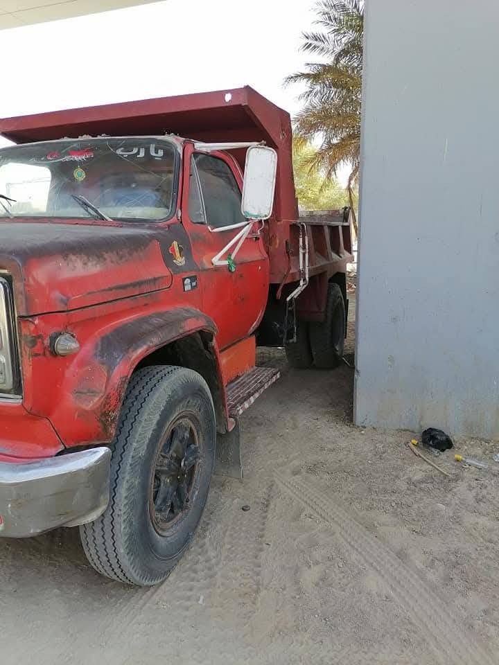 سيارات عدد 2  للبيع  فالفو رقم قادسية صدامي محرك بيه بخار كير واكسل مكفول
والثانية شوفرليت  رقم بصرة اللماني سنويه لل27  مكينه وكير مال كيه 2700  مكفولات  

سعر السيارة الوحده 4 مليون وبيهن مجال بسيط 
مكان السيارات كربلاء 
للأستفسار الاتصال على الرقم ***********
