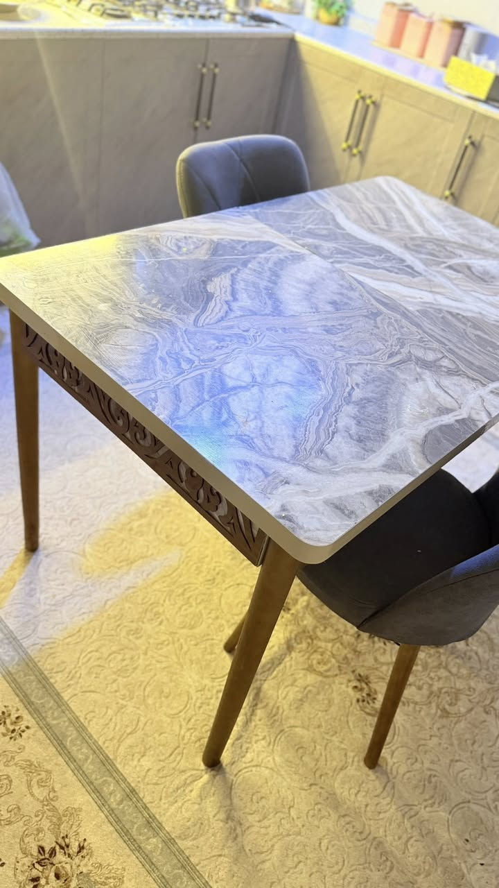 السلام عليكم 
عندي ميز طعام نظيف جدا جدا اي شي مابي  يتكبر ويتصغر يعني شي فعلا مرتب 
ويا 6 كراسي ونظافتهم واضحة 
اريدة 175 وبي مجال للشراي 
مكاني بغداد وماعندي توصيل 

جماعة 100 الف لتدخلون خاص رحاءا


**إذا كنت صاحب هذا الإعلان وتريد حذفه لأي سبب، رجاءا أرسل رسالة إلى الدعم الفني**