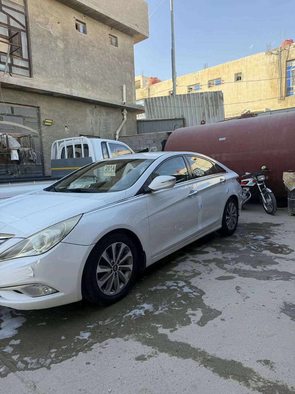 سلام عليكم
للبيع سوناتا 2014 خليجي 
شركه العامه 2400 مكينه كير مكفولات 
سياره جاهزه للخير آჂ̤ نقص مابيها قطعتين تبريد 
شفتات ستيرن داخل بيجي رقم بغداد مكاني بابل سعر 118 وبيها مجال 
***********
