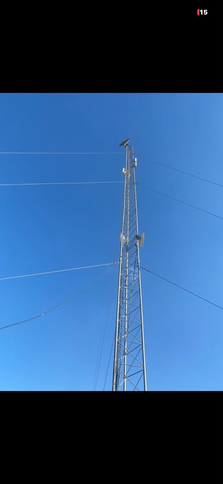 برج 21 متر لبيع بعد شغل اربع سكترات عدد 4 ubnt OM عدد1 912 عدد 2 بطاريه جديد عاكسه جديد العنوان لانبار ***********
