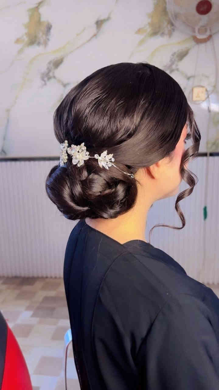 #عروض رأس السنة بلستوري ♦️
نظافة الميك اب يمنه وبس☝🏻❤️‍🔥
#صالون_لبنان_بيوتي♦️
العروض لمدة محدودة💕💕
تجهيز كامل لعروسة يوم واحد بسعر مُخفض
بسعر 250 الف #ومع البدلة 
#البدلات حديثة وبأرقى الموديلات❤️‍🔥❤️‍🔥
يشمل كل احتياجات العروسة
#تسريحة شعر حديثة 🔥
#متوفر تنضيف جسم ب الشيرة او الشمع 
#وتدللوون علينة💕💕💕
العروبة _ الركن الذهبي _ مجاور عسل الملكة 
*********** 📞
