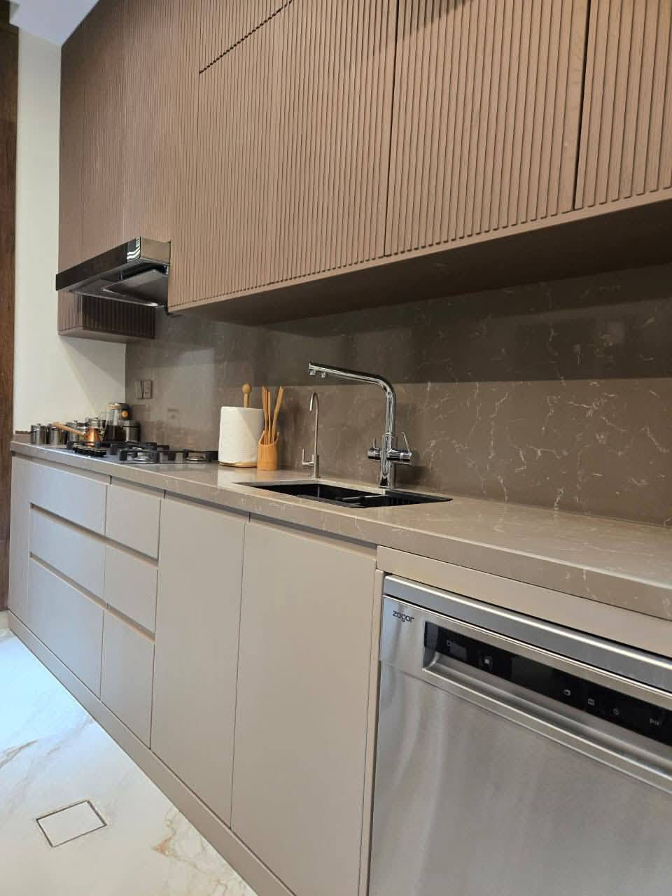 جانب من اعمالنا تجهيز وتركيب مطابخ  كوارتز في مدينة الموصل

يا الله 
معمل الكنز للاحجار وللمطابخ الحديثة .

مستعدون لتجهيزكم بسطوح مرمر الكوارتز  💯 
- مقاوم للخدش ⭐
- مقاوم للحرارة 💥
- عمل درجة اولى💯
- صحي ضد البكتيريا والفطريات ✅
- اسعار تنافسية 🔥💯

‼️نعلن عن عروض خاااااصه وتنافسيه لأصحاب معامل تجهيز المطابخ‼️ 

للأستفسار مراسلة الصفحة 
او الاتصال واتساب  
***********‬
***********

العنوان /العراق - موصل/  صناعة الكرامه - شارع 60

#موديلات #مطابخ #سنكات #كوارتس #نوعيات #ألوان #صناعة #تغليف #مرمر #كرانيت #حجرطبيعي #معمل #نوعيات #شركة #متوفر #حجر #الكنز #كنز #كاونترات #خشب #mdf #كوارتز #مطبخ #مطابخ #كوارتز #احواض #سنك #موصل #نينوى #الشمال #الواح #صناعة #خشب #بالونة #عين #كوارتس #العراق #مجمع #الشروق
