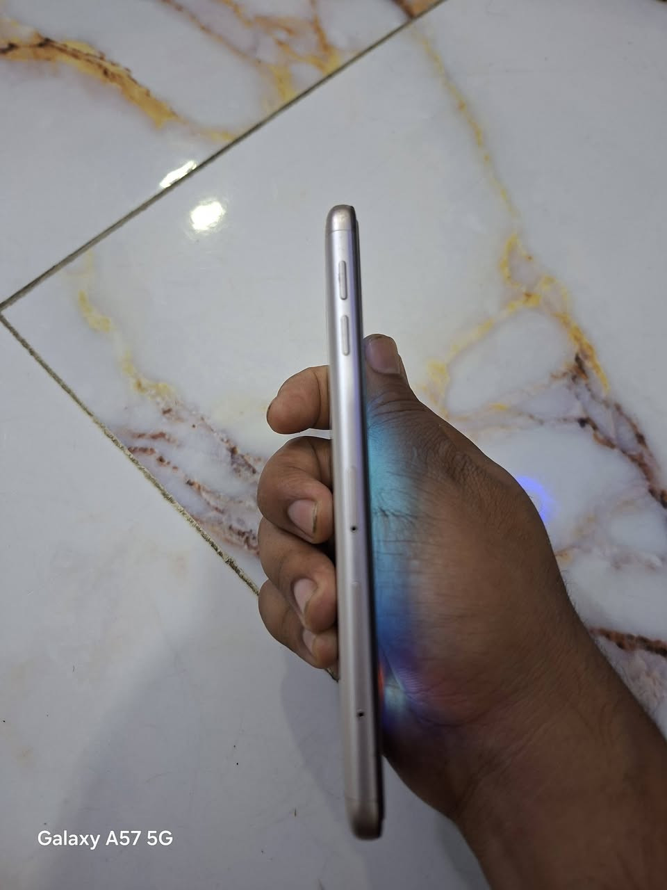 السلام عليكم j7prime2 للبيع ب ٥٠
الجهاز نضيف ذاكرة ٣٢ فقط بي فطر بالشاشة اي تأثير ماكو بدون تصليح بغداد الشعب ***********
