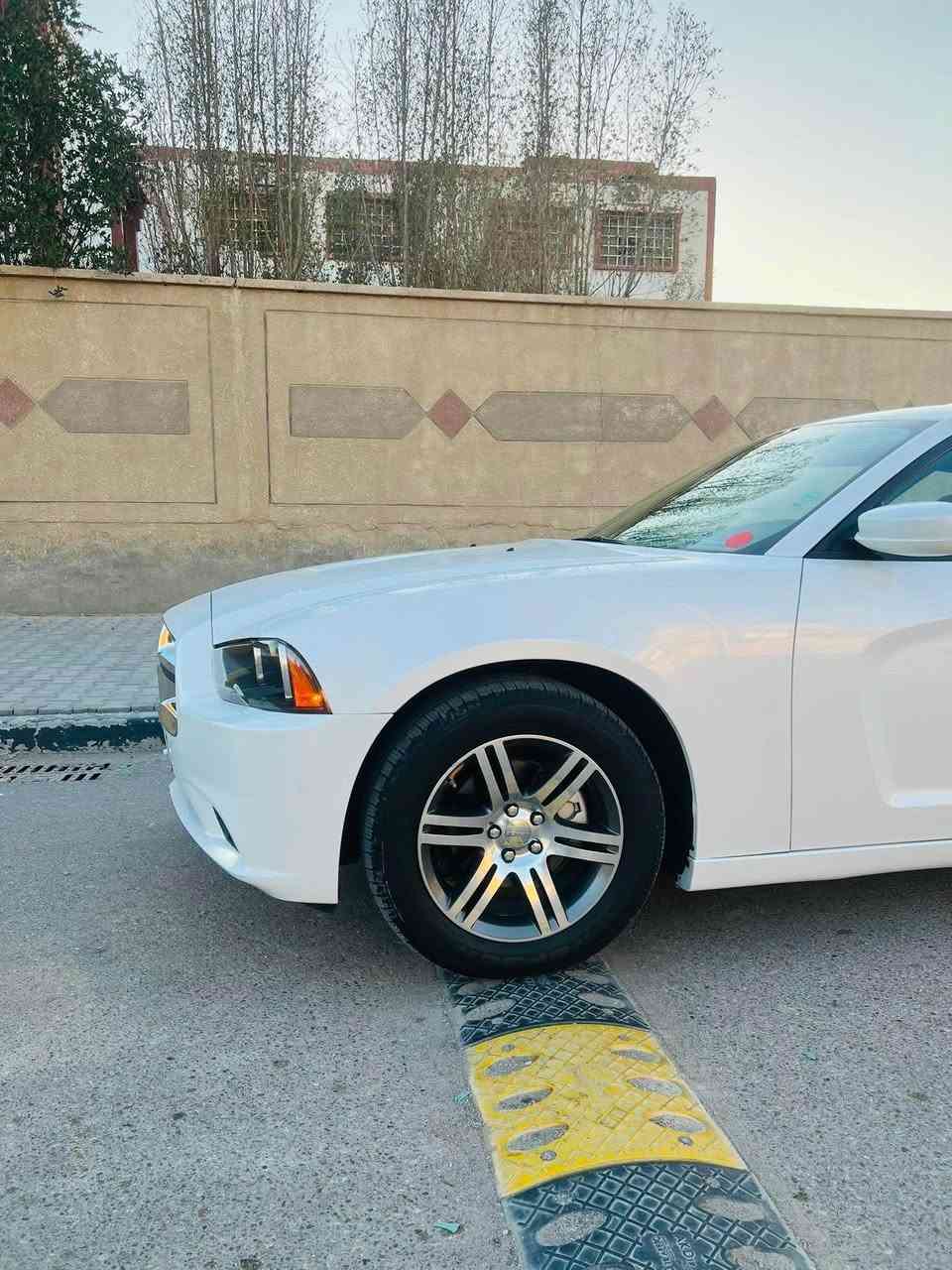 السلام عليكم جارجر مديل 2014 رقم اربيل الجديد وارد كندي سيارا أكلين كفاله مكينه 3600 فتحه شاشه كبيره گير طيارا السياره جديده ما بيهه أي نقص جاهزه من كلشي داخل احمر للاستفسار *********** شط العرب, البصرة
