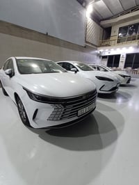 بالقسط بدون كفيل 😍 واستلام فوري  🚗: بي وايدي ديستوريت 2025  💵 مقدمة: 7...