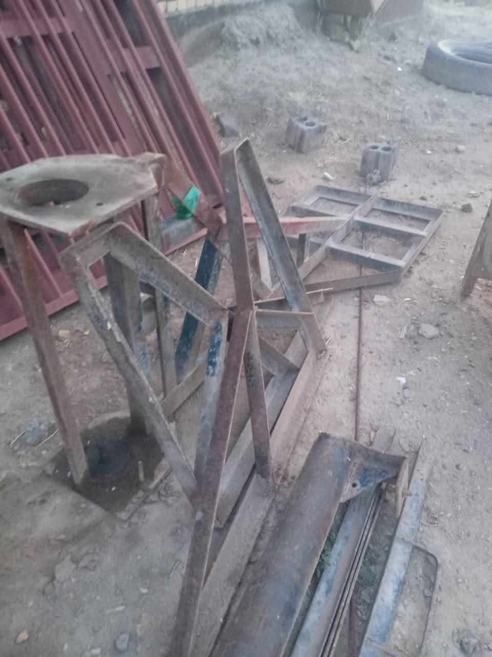 سلام عليكم ونج سماوي للبيع
وياه اربع عرباين مكاني بابل الحمزه الغربي
***********
