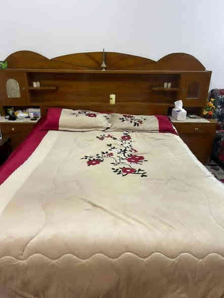 السلام عليكم غرفه نضيفه ومرتبه ابسعر مناسب العنوان ناحية القياره قريه الزاويه خاص او اتصل ***********
