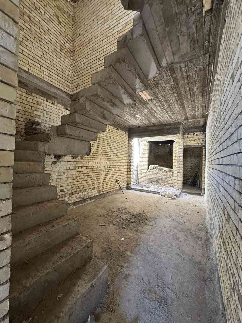 🏡 فرصة مميزة للبيع في حي التراث
هيكل سكني بمساحة 100 م² (طابو صرف) في موقع مميز ضمن حي التراث – فلكة الشمري، على شارع 20 متر.

✅ هيكل طابقين
✅ بناء درجة أولى
✅ رمل مفحوص وطابوق عالي الجودة
✅ صب كونكريت من شركة أرض المراسي
✅ ارتفاع الطابق الأول 3.40 متر
✅ تنفيذ بمواصفات إنشائية عالية الجودة

📍 الموقع: حي التراث – فلكة الشمري – شارع 20 متر

📞 للتواصل والاستفسار:
***********

⚠️ يرجى التواصل عبر الواتساب فقط، ولا يتم الرد على رسائل الفيسبوك.
