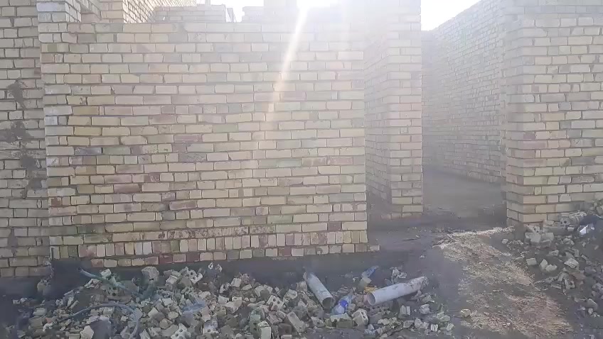 سلام عليكم هيكل مساحه ٥٠ متر ضباط ثانيه كهرباء مي مجاري تبليط واصل كامله منطقه شارع ١٥ قريب علي السعر مناسب جدا بل نسبه الى المنطقه الشراي يتصل *********** مصطفى السراي للعقار
