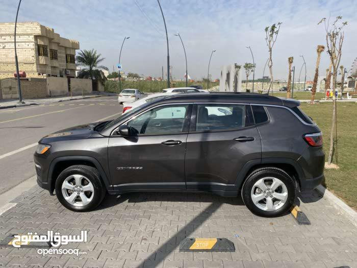 للبيع فقط
جيب كونباس موديل 2020 رقم بصرة تحويل ثاني يوم فول مواصفات مكينة 2400  
مواصفات السيارة :-
بانوراما ، سايد بريك كهربائي ، شاشة كبيرة، كشن جلد وبقية المواصفات المعروفه بالفول مع تبريد خلفي
سيارة فور ويل حاليا 2 ويل ملغي 4 ويل تكدر ترجعه
السيارة مبرمج فاناتها بغداد حماوتها ( شته صيف ثابته وماكو شي اسمه حماوة ابد بس برمجتها 250 $ اون لاين من الوكالة ) مع طخم تاير اصلي بريجستون جدجد جدا
حالة السارة :- 
سيارة تقرريها غرق بس مكفولة كير و محرك ( بدون فتح ) وكلشي شغال بيها اي مشكلة مابيها من كل النواحي 
بيها بارد في باب السائق و بالباب الخلفي شي بسيط وما مبين ابد وباقي سيارة كفالة ( دعاميات بجم كبس الوكالة ) يحتاجلها ( دايم شفت فق بي طكطكة ) 
السيارة نظيف كلش وترايها الاربيل شرط سيارة جاهزة من كلشي  ( رقم بصرة ) 
ماشية 100 الف كيلو متر 
السعر 125 ورقة وبيها مجال قليل 
موقع السيارة ؛- بصرة هـاتف *********** ابو علي
