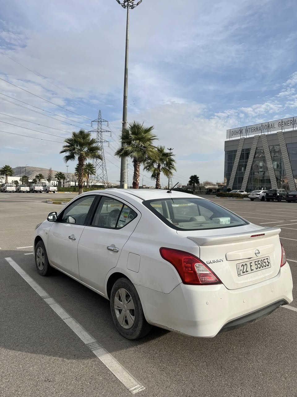 سلام عليكم نيسان صني 2019ماشية200.000
محرك وكير جدآ نظيف 

السيارة كلين ما بيها دعم ولا صبغ 

للتواصل ***********
