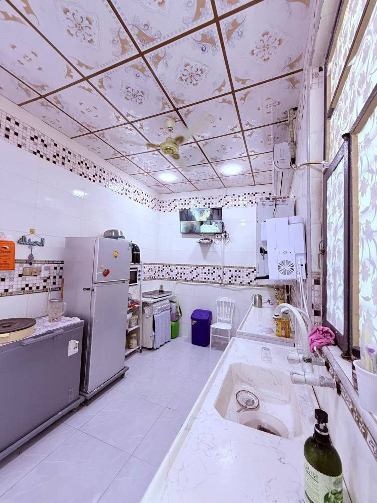 دار سكن #للبيع 🏠
ملك صرف زراعي عراقي نموذج 25
.
#المساحة :: 100م / 
البناء حديث وشغل مرتب وسعر مناسب 
#السعر62 مليون قابل للتفاوض
📍 ابي الخصيب - البهادريه
#يحتوي :: طارمة . استقبال . صحيات خارجية .
صالة واسعة . غرفتين منام . صحيات داخلية .
مطبخ . منور خدمات .
#للإستفسار ::*********** البصرة, العراق
