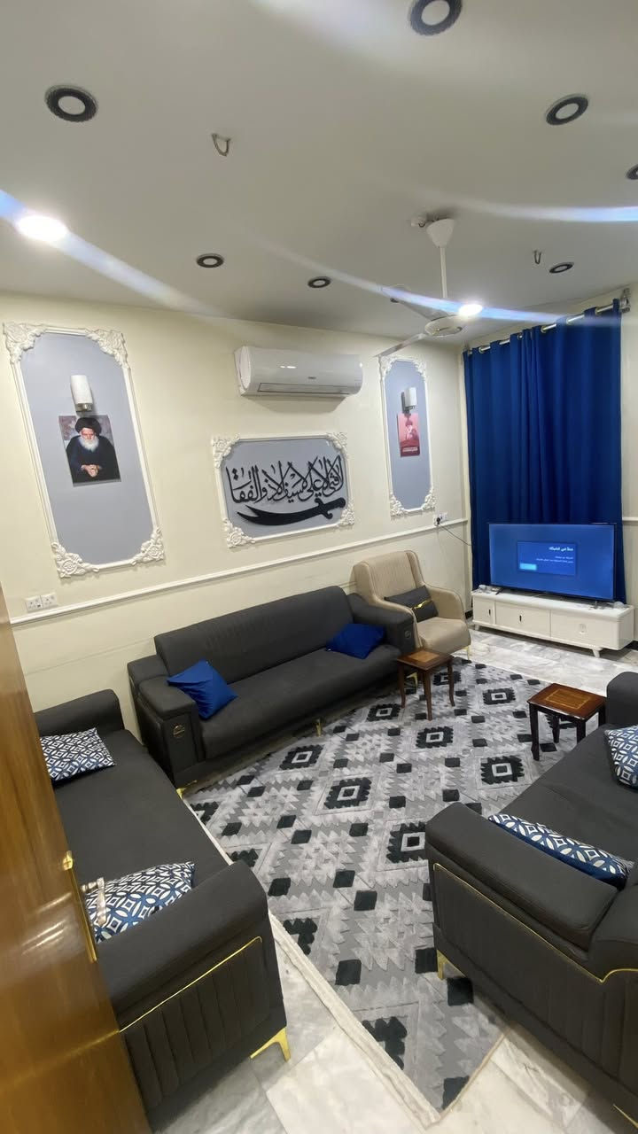 بيت مساحة 100 مسلح
واجهه 5 نزال 20 بناء سنة 2020
 يحتوي على ٣ غرف نوم 
الطابق الاول استقبال + مطبخ + منور + غرفة نوم + خدمات 
الطابق الثاني غرفتين نوم + خدمات 
الطابق الثالث غرفة نوم هيكل بعدها + سطح وبيتونه 
الموقع / نزلت جسر البنوك 
 
السعر ٣٧٥ 

***********
