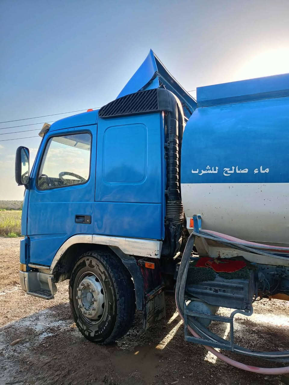 للبيع 
تنكر فالفو 
موديل 2002 
رقم اربيل بسمي 
بسنويه تنكر ماء 
سنويه منتهيه صار سنه 
محرك جديد ومكفول 
كير 3/3
تخم تاير جديد
باتريات جديده 
شاصي مطول وره تاير 
تانكي 15 الف لتر 
دبل ماطور 
سياره جاهزه وبشغل 
سعر 180 ورقه 
مكاني قضاء الطارميه تقاطع المشاهده 
*********** واتساب
