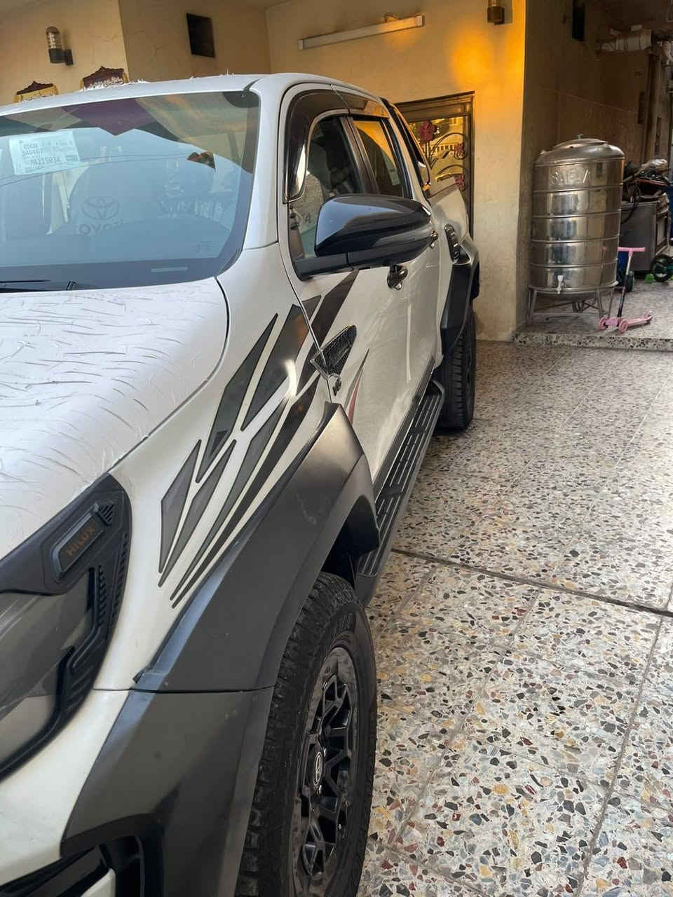 السلام عليكم سعر 338ورقه بيه مجال
بيع فقط
بيكم GR 2024  سيد نهرو اعلى فئه بيع مستعجل فقط بيع 
فول مواصفات 
صبغ باب سايق 
وبيه باردات عله داير سياره بسيط 
مكينه وكير كفاله 
السعر 338بيها مجال بسيط 
مكان السيارة بغداد
***********
