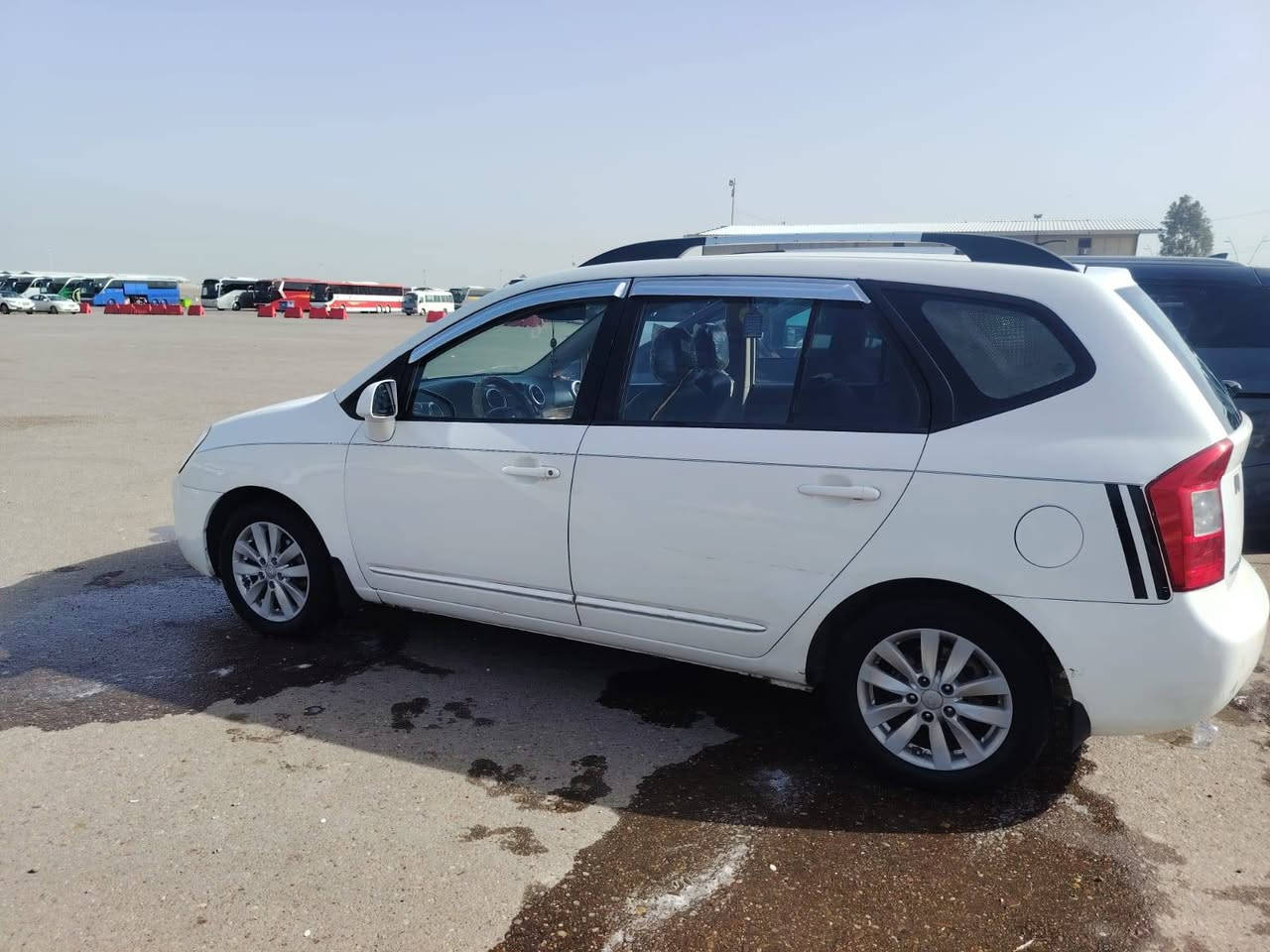 سلام عليكم
كيه كارنز للبيع✅
مديل2009 خليجي ✅
رقم وسنويه جديد✅
رقم بغداد انكليزي بسمي ✅
مكينه وكير خير من الله✅
حجم المحرك 2000دوش✅
شاشه وكامره جديد✅
  تبريد قطعتين تدفئه كله شغال. ✅
تايرات جديد ✅
كشنات جلد سبعه راكب✅
 حداديه امامي خلفي جديده ✅
مكان السياره نجف ابو صخير ✅
سعر السياره. 105. وبيها مجال 
***********✅  بي واتساب 
***********✅
