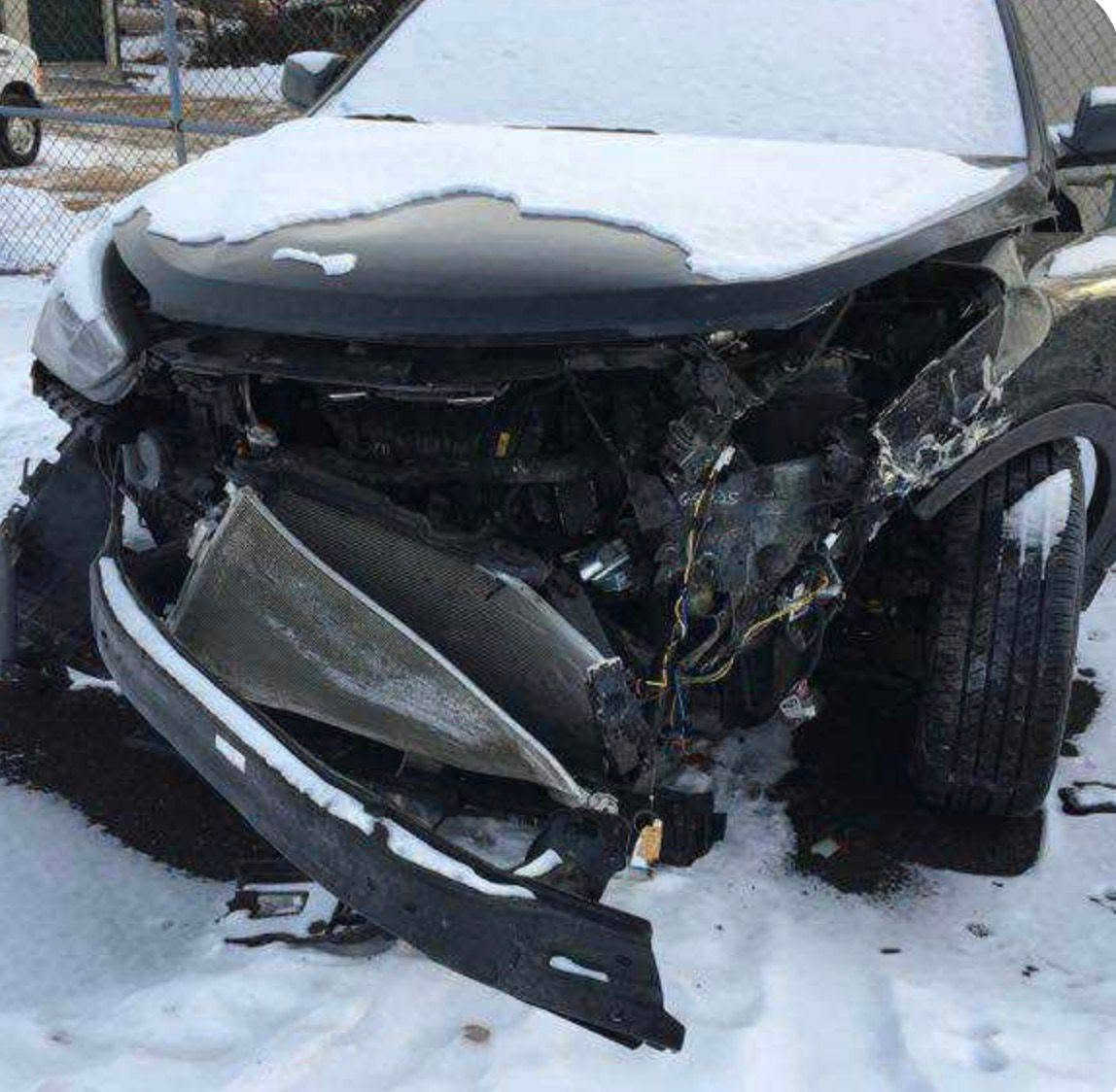 السلام عليكم سنتافي2017وارد امريكي
مكينة 2400
بيهة جاملغ تبديل  بدون دواخل مكينة كير مكفول السعر 130بيها مجال بصيط مكاني الديوانيه الدغاره رقم الهاتف 
***********
