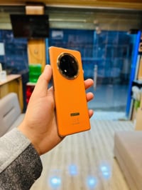 هنر x9c ذاكرته 256 رام 12 جهاز نضيف بلادي مكفول سعر 260 الف بدون ملحقا...