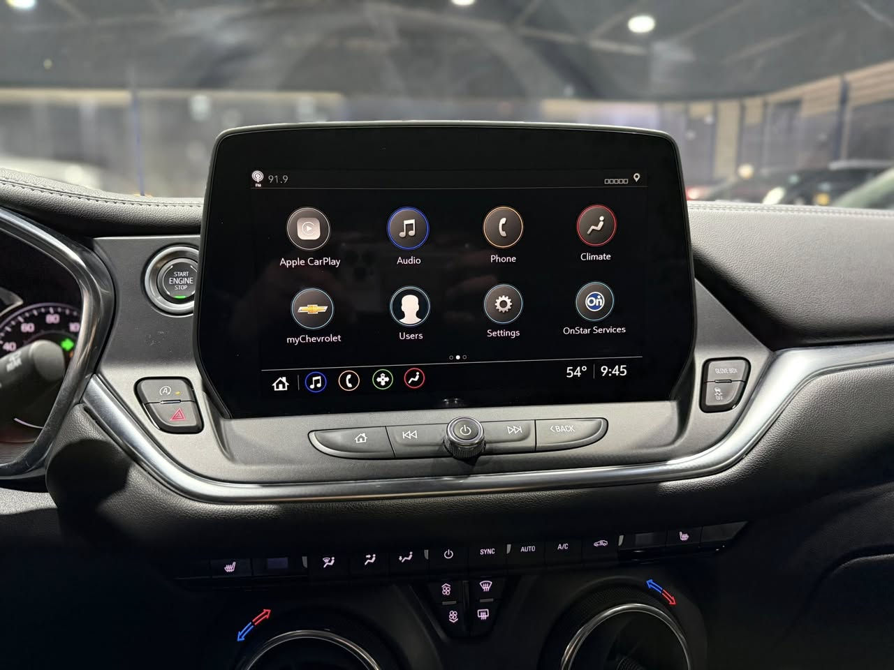 #المركبة : شيفرولية بليزر موديل 2024 لون ابيض
#الضرر  : جانبي تصليح وصبغ ابواب اثنين فقط
#الرقم : اربيل الرقم الحديث ( تحويل او وكالة)

#المواصفات : 

▪️السيارة : #شوفرليت #بلايزر 
▪️الموديل : 2024
▪️عداد_المسافة : 34 الف ميل حقيقي
▪️المحرك : 2000 توربو (اربعة سلندر) 
▪️حجم الويل : ويل كب حجم 18
▪️كشنات السيارة مخمل اسود
▪️لايتات زينون عالي وناصي مع حاجب LED
▪️بصمات عدد 4 للابواب مع بصمة تشغيل
▪️رادار امامي مانع تصادم
▪️حساسات الأنحراف عن المسار
▪️تحكم فول كهرباء لكرسي السائق
▪️شاشة الدشبول حجم كبير (ايباد)
▪️تبريد قطعتين امامي وخلفي
▪️تدفئة لكشنات المقدمة
▪️تشغيل عن بعد
▪️جنطة كهرباء
▪️كامرة خلفية دوارة اصل
▪️سايد بريك دكمة
▪️شاحن لاسلكي ( واير ليس )
▪️سستم صوت 
▪️تحكم ستيرن جهتين بلوتوث وحاكية وكروس سرعة وتحكم صوت 
▪️نظام ABS مانع انزلاق

السعر المطلوب : 205 ورقة مع المجال
 
الاتصال على : ***********

معرض سما دبي لتجارة السيارات والمزادات الامريكية
النجف - المدينة المائية -مقابل حي الجامعة
اهلا ومرحبا بكم
