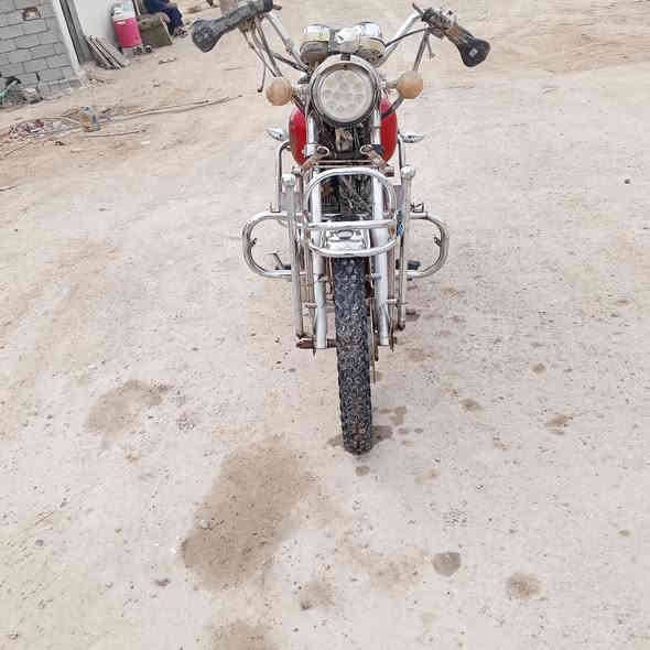 دراجه تايموته 2015
 بدون أوراق مكفوله  
سعر 350 وبيها مجال 
مكان الشطره الاتصال علئ ***********
