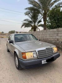 مرسيدس E200 • ١٩٩٢ • صلاح_الدين