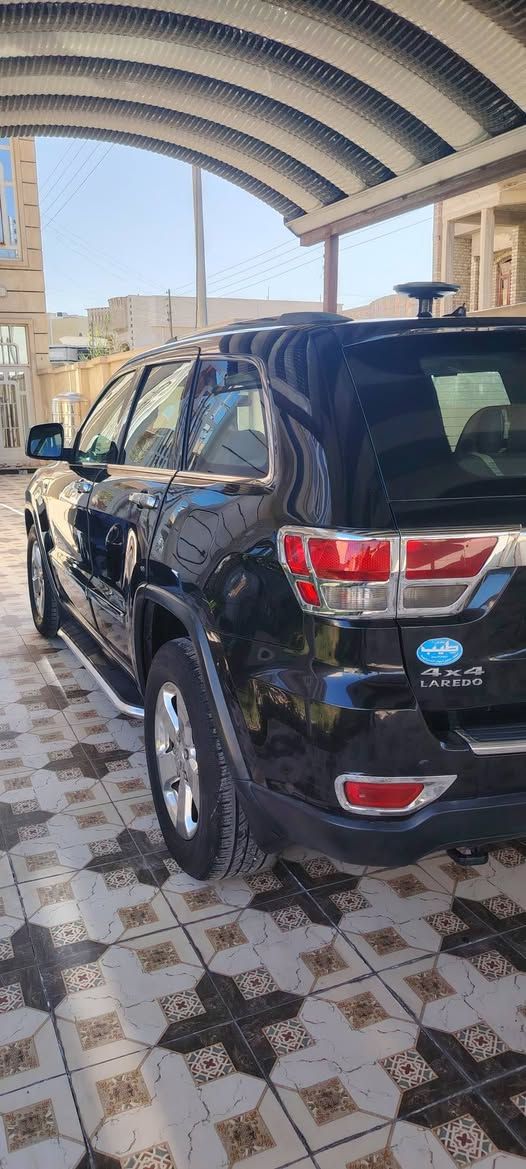 السلام عليكم 
جيب خليجي موديل 2012 فول مواصفات لون اسود ملكي تشغيل عن بعد فور ويل كشنات جلد كاعيات جلد تخم تاير جدد سيارة كلش حلوه قطرة صبغ مابيه واحلى من الصور رقم بغداد باسمي مكان السيارة فلوجه رقم صاحب السيارة  *********** بيع او مراوس بسياره  احدث وآنطي فرق
