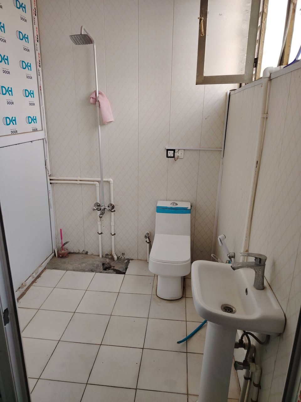 يوجد لدينا
صالون نسائي الإيجار طابق ثاني مساحة 150 متر

حله شارع 40 بستان الحلو خلف مطعم الشمس سابقا

للاستفسار الاتصال على الرقم ***********
