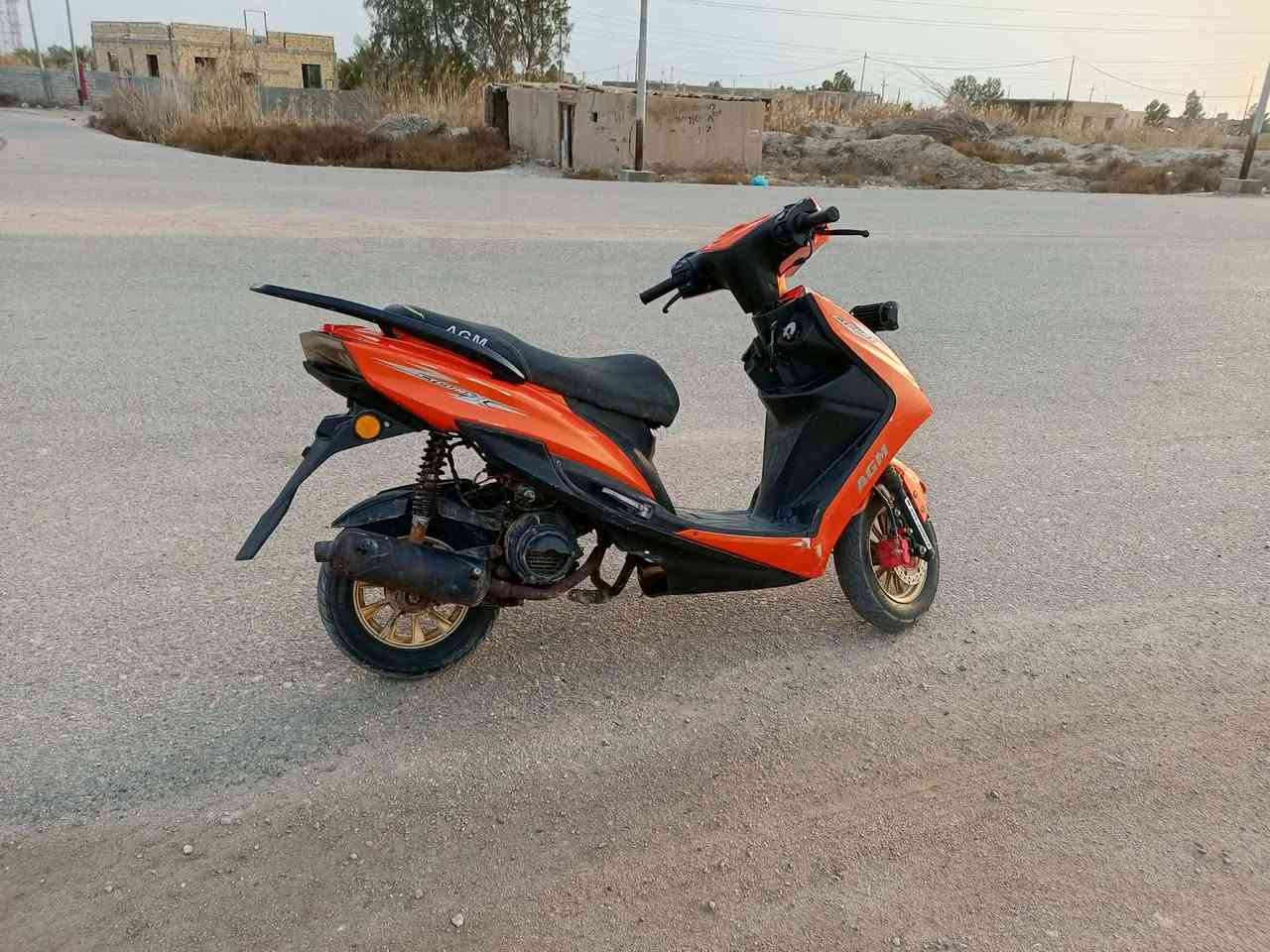 دراجه سكنس صيني موديل 20البيع دراجه شغال  فول موظفات ونظيفه مال دكتور يعني شكله وظع الشريكه السعر 300وبيه مجال  المكان  الوركاء ناحيته الكرامه الرقم  ***********
