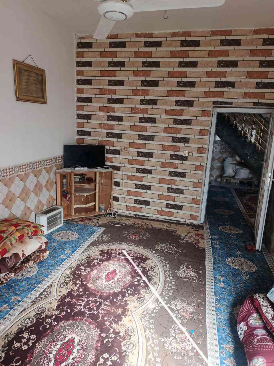 بسم الله 
. للبيع دار، مساحته 110متر.، الموقع بابل محاويل ـ حي الزهراء مقابل المعسكر. 
دار سكني كامل المواصفات يتكون من غرفه نوم +مضيف+هول+مطبخ+صحيات داخل وخارج.. ارضيه بورسلين درجه اولى وجدران سيراميك كامل 
يبعد 500متر عن شارع حله بغداد  مدارس +مولد بصفك.  وكهربا وماء اساله 
بناء حديث ب2022
الاستفسار اكثر 
***********
ومتواجد على ماسنجر
