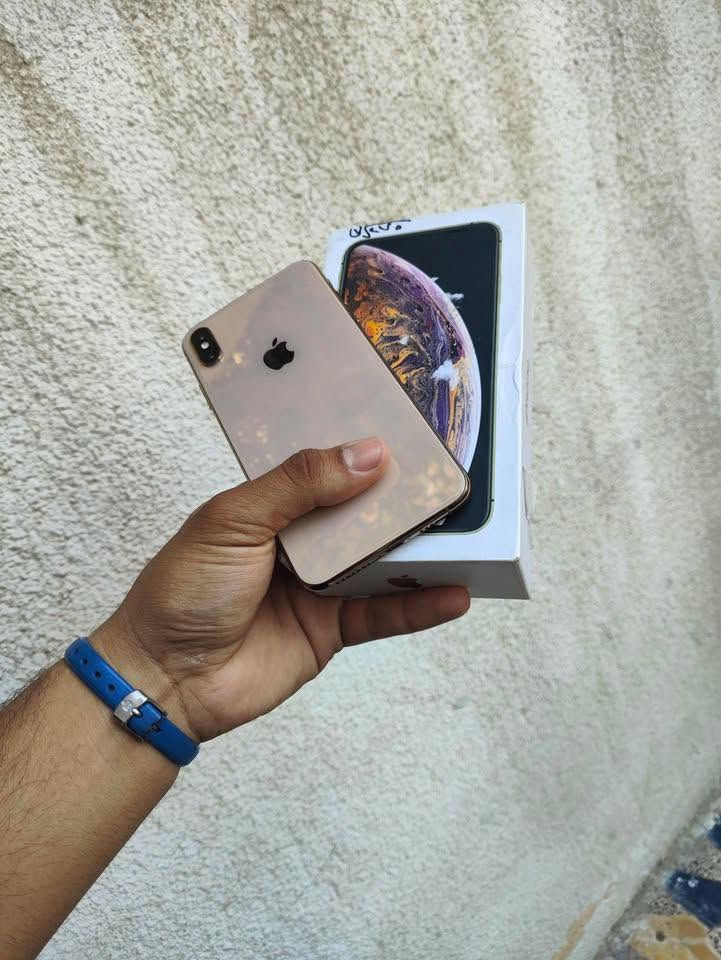 ايفون اكس اس ماكس 
وتر 256 
بطاريه 68 بلادي متصرف طبيعي 
جهاز نضيف كلششش 
جهاز وتر. فقط مفطوره الكلاس لكدام ممثره خال لزكه طبيعي 
 كارتونه مطابقه. مال جهاز 
لبيع او مراوس 225 
مكاني بغاداد دوره. متواجد فيس 
كلشي مكفول بي ❤️


**إذا كنت صاحب هذا الإعلان وتريد حذفه لأي سبب، رجاءا أرسل رسالة إلى الدعم الفني**
