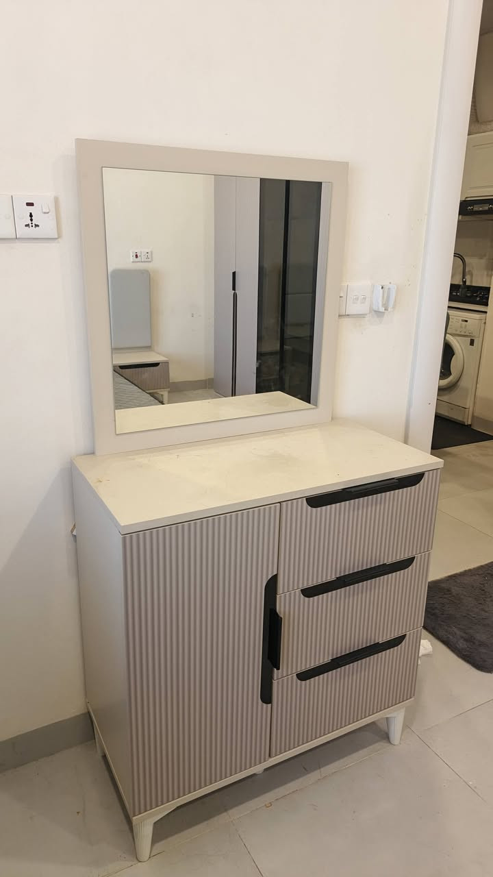 ✨ تأثيث بيتك صار أسهل وبأسعار تناسب الجميع ✨
أجمل وأحدث موديلات الأثاث المنزلي متوفرة الآن وبأسعار مناسبة جداً 👌
🛋 معرض اربيل لبيع وشراء الاثاث
📍 اربيل سايدين مجمع الزيتون قرب جسر الكورنيش فرمان
🚚 متوفر توصيل إلى أربيل – صلاح الدين – موصل
📲 واتساب: ***********
اختار راحتك وجودتك من مكان واحد 🤍
شاشه حجم 65 ماركه SONIC مع الميز 345
تخم تركي مكون من 5 مقاعد ماركه ايرول 
قنفه سرير ثلاثيه + كرسي عدد 2 بسعر 125 الف فقط
غرفه نوم موديل حديث مودرين نضافه ميه بلميه
السعر 475 الشد والنقل مجاني دوشك هديه 🤍
