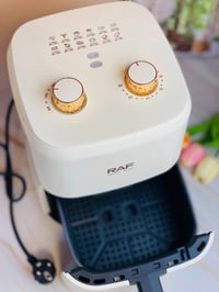 مقلاة هوائية ٣ لتر • أصلي ألماني • ١٣٠٠ واط