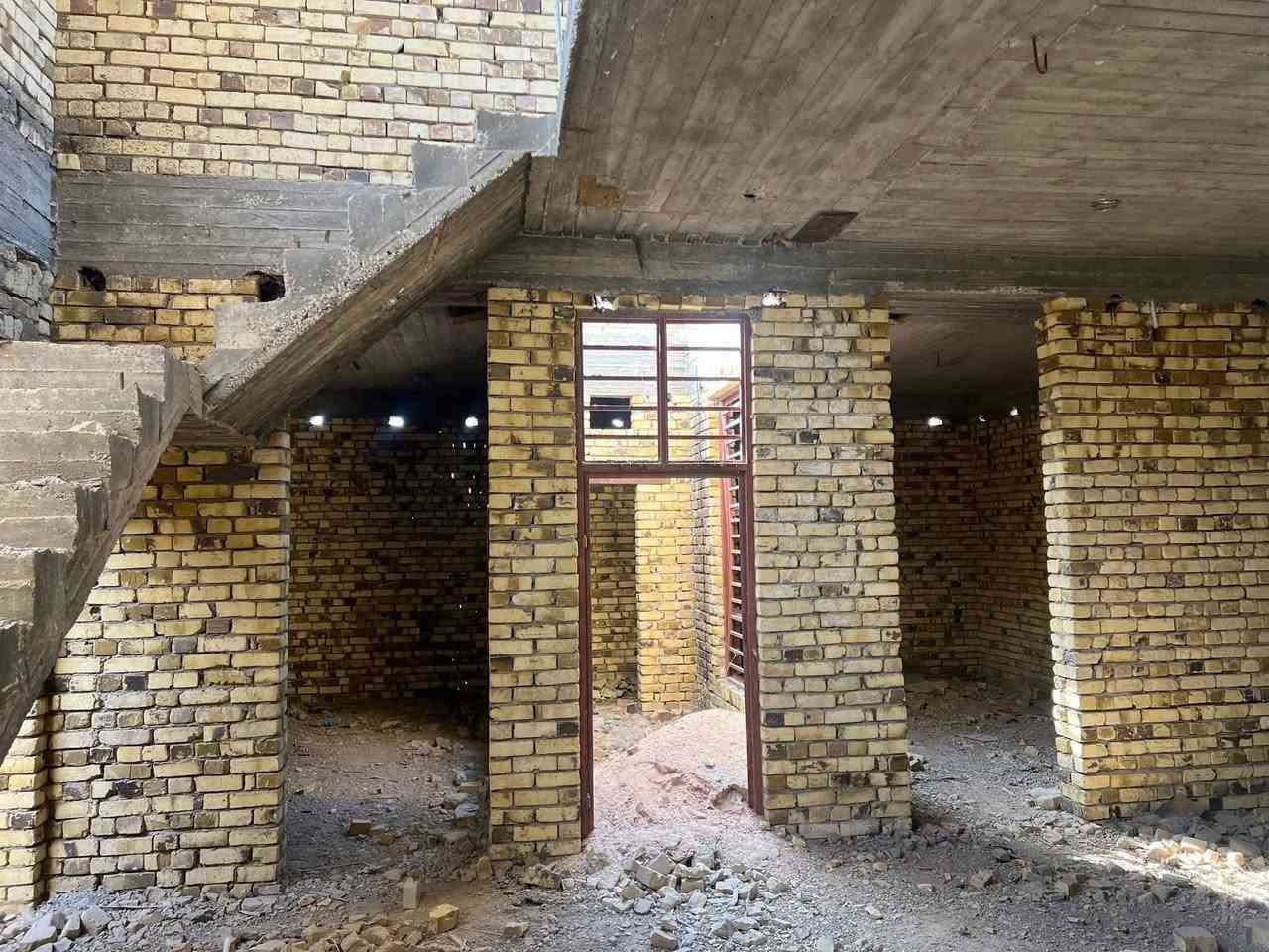 دار 🏠 للبيع 
المساحه 200م
طابو زراعي سند 25
الموقع طريق المعاره شارع حسين ابو الدهن 
البيت بناء درجه أولى 
يحتوي على غرفتين 6*4
استقبال 7*5
صاله 8*4,5
مطبخ 5*5
مجمع صحيات داخليه واخارجيه
السعر 55
للاستفسار اكثر مراسله الصفحه او الاتصال على الرقم 
***********
