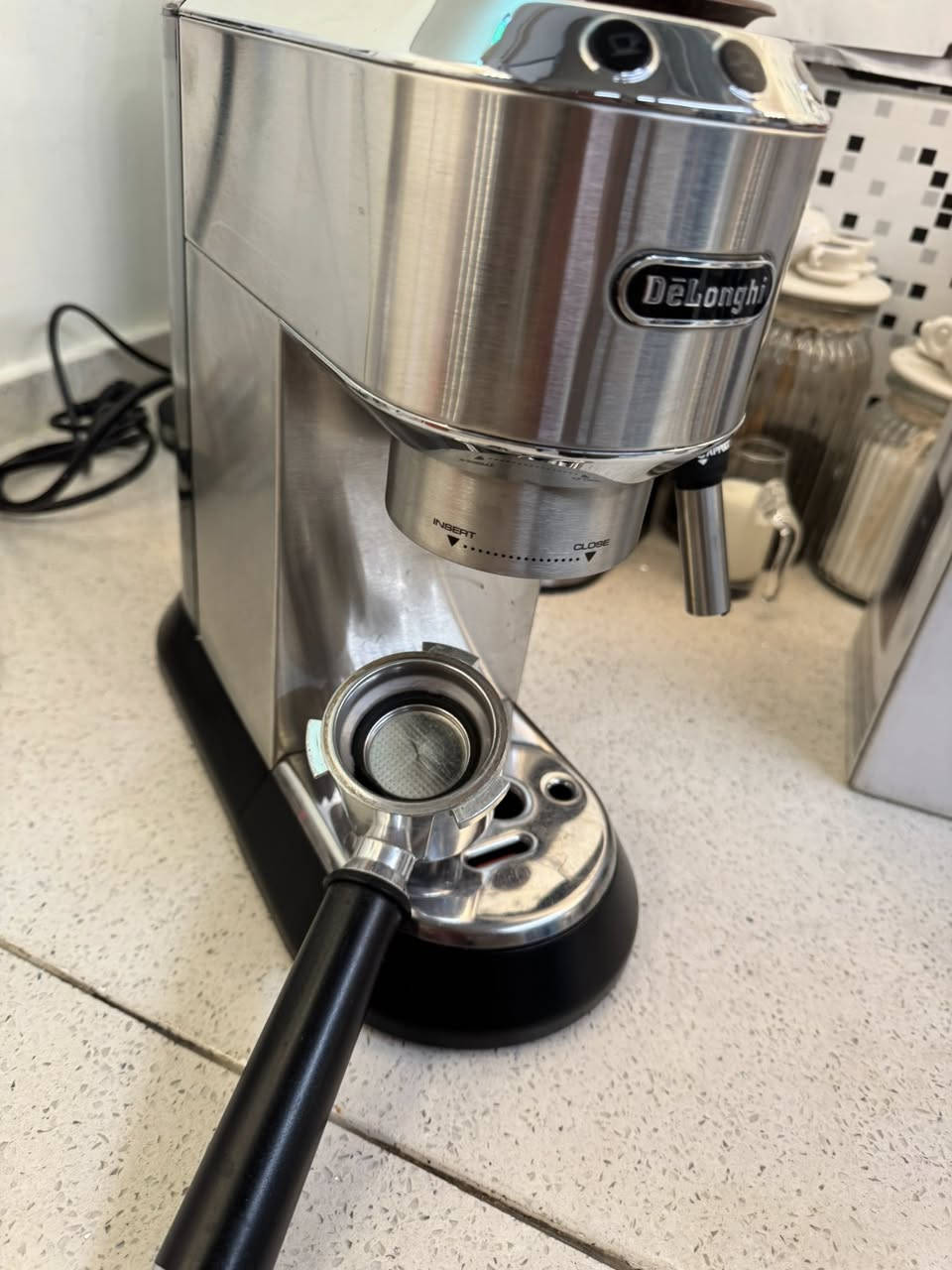 مكينة ديلونجي مع طاحونة
مكينة ديلونجي ديدكا ١٥٠ الف
طاحونة ٧٥ الف
***********
