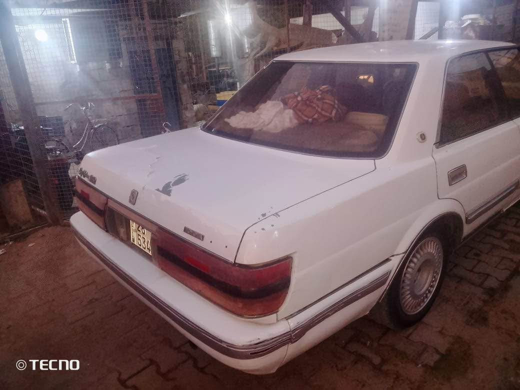 • نوع السيارة: هارتوف (Hardtop).
• الموديل: 1989.
• اللون: أبيض ملكي.
• المحرك: ونجي (المرغوب)، كير ومكينة مكفولات وبحالة ممتازة.
• الرقم: نجف دولي، السنوية باسمي (تحويل ثاني يوم مباشر).
• حالة البدي: السيارة مكفولة من "الگصة" والضربة القوية، بيها فقط تلقيطات صبغ بسيطة للجمالية.
• العنوان: النجف الأشرف.
ملاحظة: السيارة "خير من الله" وجاهزة من كلشي، والي يدور نظيف ومحرك قوي لا تفوته.
السعر: 45 ورقة ($4,500) وبيها مجال بسيط للشراي المعتني.
للاستفسار:
يرجى المراسلة على الخاص أو الاتصال على الرقم:
📞 *********** النجف, العراق
