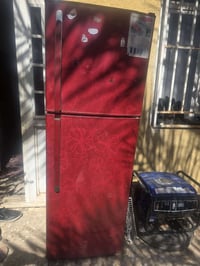 ثلاجة شغالةونضيفة عايزة غاز فقط فلتر ماء نقصة بس ماطور يتبدل ١٥ الف  ق...