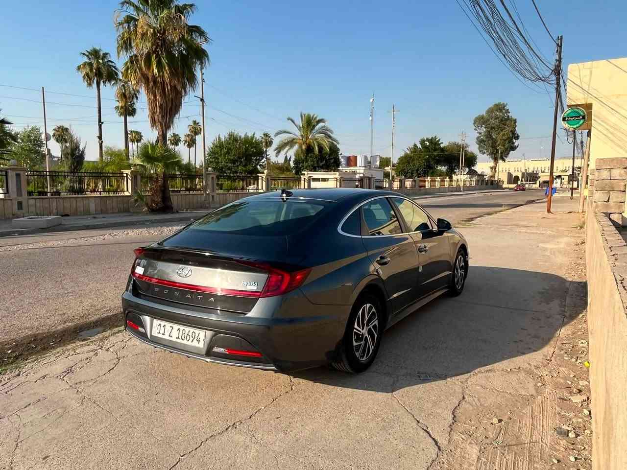 سيارة هيونداي سوناتا 2023، محرك 2000 هايبرد، المسافة 60 ألف ميل. السيارة بحالة جيدة، المحرك، الكير ، وبطارية الهايبرد كلها شرط. بصمة رادار أمامي وخلفي، كاميرا خلفية، تحديد مسار، وقيادة ذاتية. السيارة في الموصل، السعر 161$مجال بسيط. للتواصل: واتساب *********** والسيارة باسمي شرط التحويل بنفس اليوم .” بيها قطعتين نص جاملغ  وباب مبدل اصلي جهة السايق شرط بدون دواخل بدون شواصي 
ورقم الشاصي KMHL24JJ8PA071288
