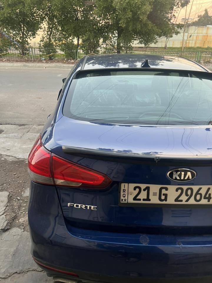 سلام عليكم كيا فورتي موديل 2018
ماشيه 95mi

صار بيه حادث ابيع على هذا الوضع 

محرك 2000 دوش 

كير at المرغوب 

السياره بسمي 

مكان السياره شارع فلسطين 

***********

السعر 99 وبي مجال بسيط
