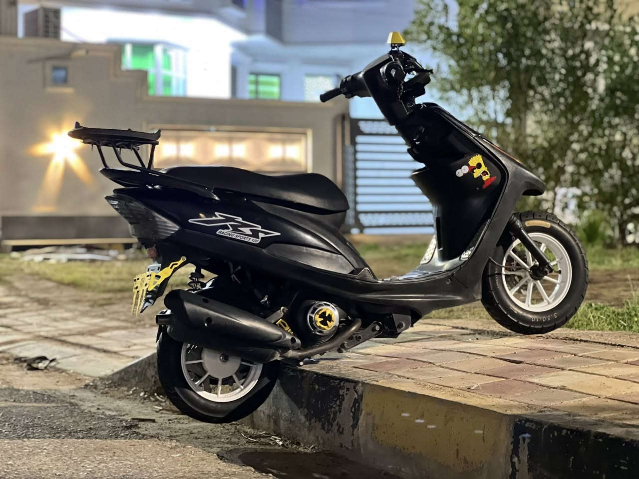 السلام عليكم شباب ماكس عدلة 120 للبيع بوشة 49 مكفوله من الفتح دراجه نضافه شوفة عينك بيهة شيال رياضي وبية كلچ رياضي مال تفصيخ وبيهة وياله رياضي وبيهة دبل خلفي رياضي دراجة شلعه ومعدل تفحص وتشوف بعينك سعر 575 بيهة مجال حگ الجيه متواجد عالفيس او اتصال***********
