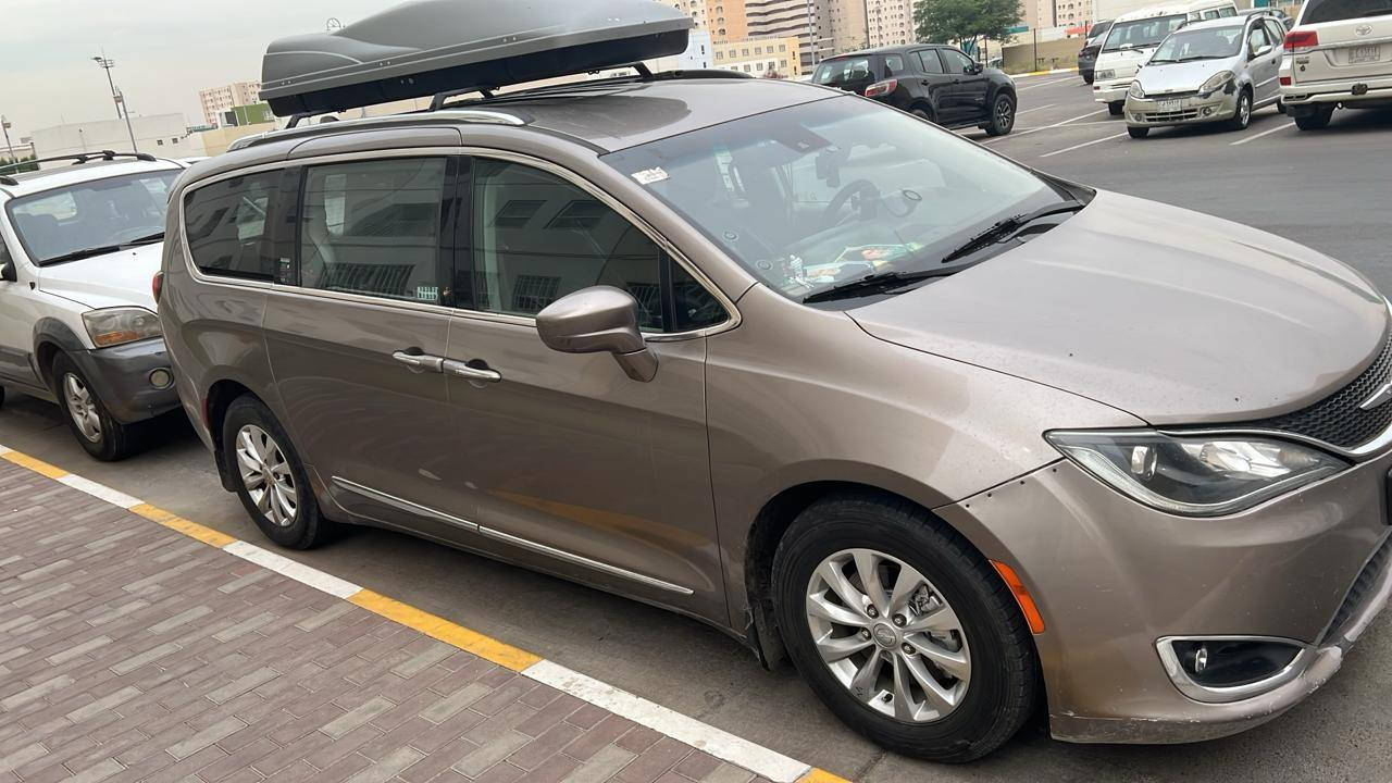 باسفيكا موديل 18 بسمي اتريد وكاله اتريد مداور اليعجبك السياره خير من الله محوده منظومه غاز جاهزه من كلشي ماشيه 160الف كيلو سعر 180 وبيه مجال للشراي هذا رقمي *********** *********** علمن الصندوك الفوك مومنضمن السياره
