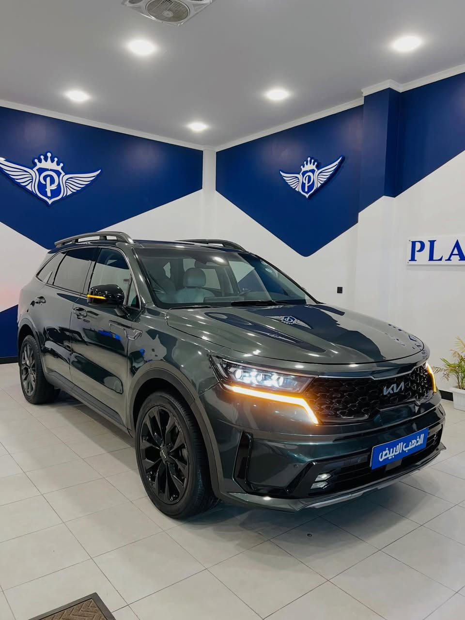 ⁨ ⁨ 🚘 كيا سورينتو 2022 – فئة X-Line 🚘

💎 فئة مميزة بتصميم عصري وأداء عالي، تجمع بين الفخامة والاعتمادية

📍 المواصفات:
• محرك 2500cc تيربو
• ناقل حركة أوتوماتيك 8 سرعات
• نظام دفع رباعي AWD مع قفل تفاضلي
• شاشة وسطية 10.25 إنج تعمل باللمس
• تشغيل بصمة + دخول ذكي
• داخلية جلد فاخرة مع تدفئة مقاعد
• فتحة سقف بانوراما
• نظام مانع الانزلاق + مساعد نزول المنحدرات
• رفوف سقف أصلية X-Line Roof Rack
• جناح خلفي وشكل رياضي مميز

📍 الموقع:
كربلاء -مدينة المعارض النموذجية- رقم المعرض 16

📞 للاستفسار (اتصال أو واتساب):
***********
***********
***********⁩⁩
