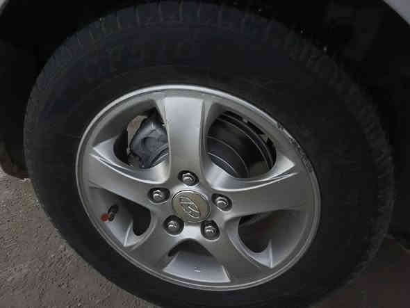 اريد ابيع هاذا الطخم هوا والتاير 
السعر 350 
العنوان الرشيدية كماليات بشار 
الاتصال على الرقم 
***********
***********
