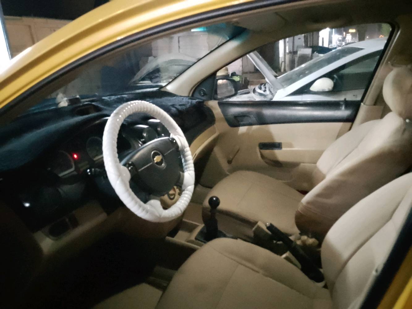 افيو 2009 خليجي مكينة 1400كير عادي سيارة معمرة وجاهزة رقم نكليزي نجف سيارة مصبوغة حزام مكفولة من الظربة والتبديل مكان السيارة نجف شارع الزيتون قرب كريت مول الموسراي لايتصل راجآ